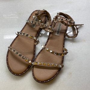 Steve Madden Tan Studded sandals